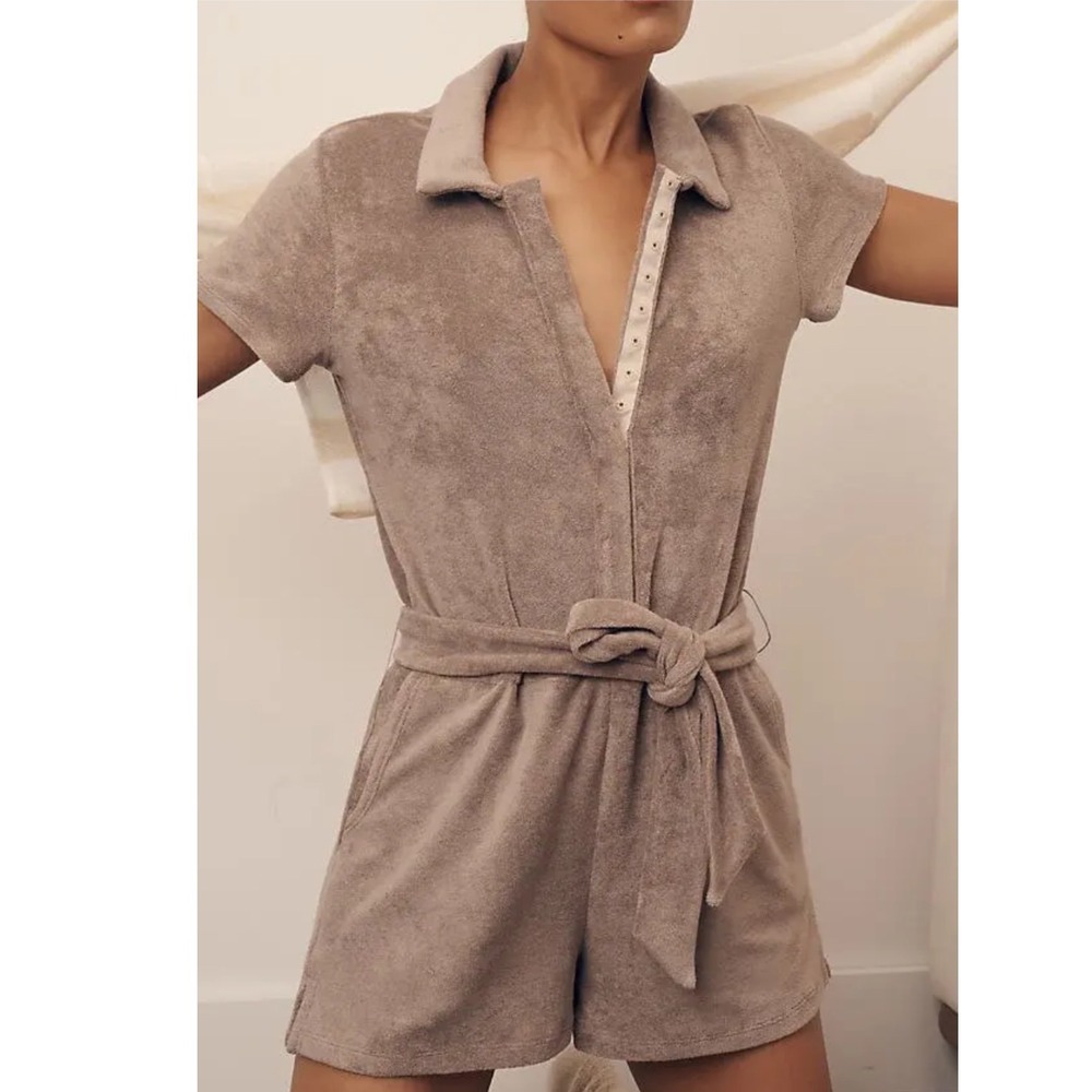 Beyond Yoga tropez Terry Cloth Romper XS Oyster Brown Belted Short Sleeve TT6238